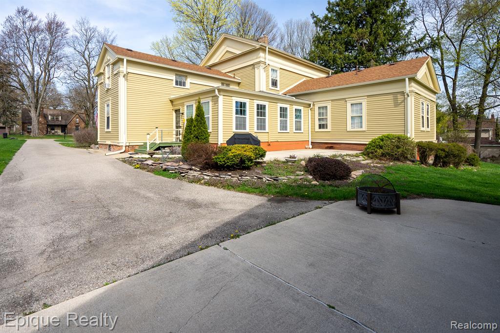 117 Bradley Street Romeo, MI 48065 - Photo 3 of 45