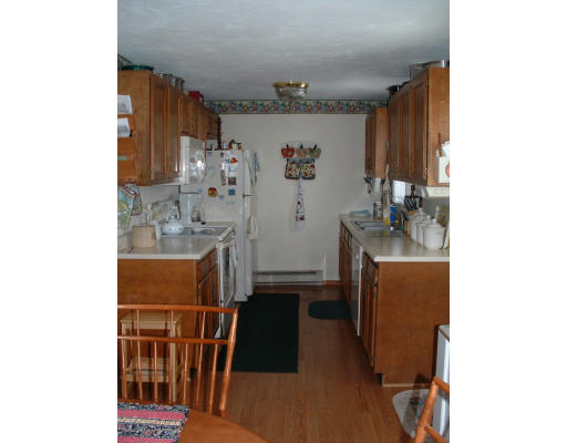 32 Lexington Road, Unit 32 Millbury, MA 01527 - Photo 3 of 5 Gallery Image 3