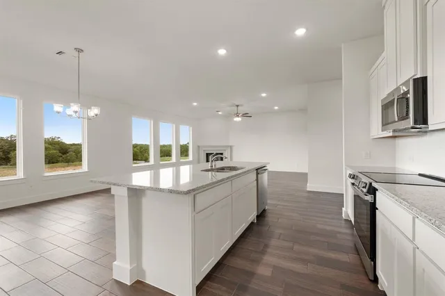 $450,000 | 110 Brush Crk Drive, Boyd, TX 76023