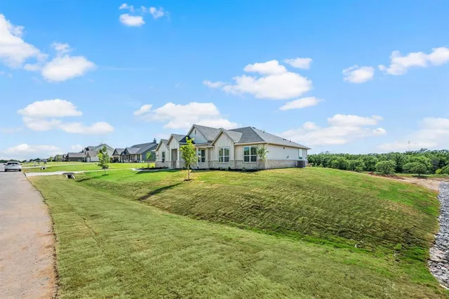 $450,000 | 110 Brush Crk Drive, Boyd, TX 76023