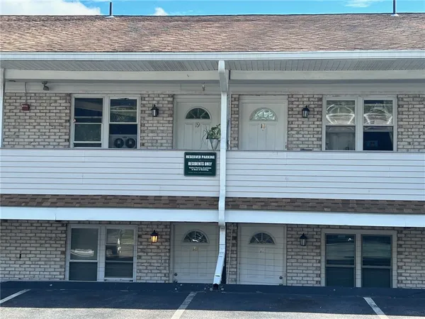 $194,900 | 20 Hurdis Street, Unit 18, North Providence, RI 02904