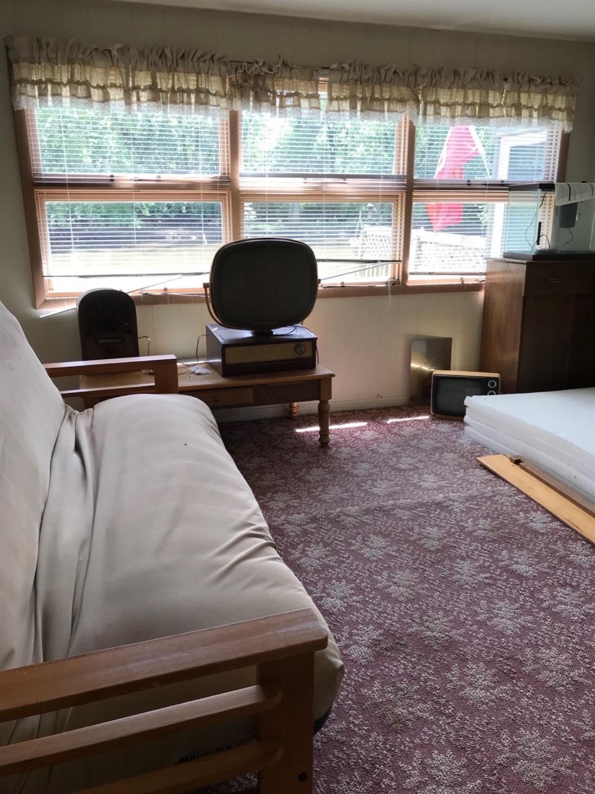 919 Monon Road Lowell, IN 46356 - Photo 9 of 12 1900x2533