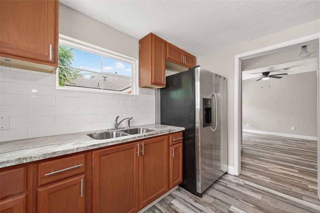 1511 Scharpe Street, Unit 2 Houston, TX 77023 - Photo 8 of 27 Gallery Image 8