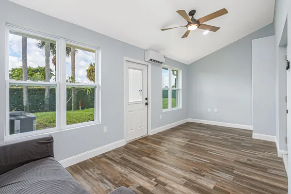 $398,900 | 517 Summerset Court, Indian Harbour Beach, FL 32937