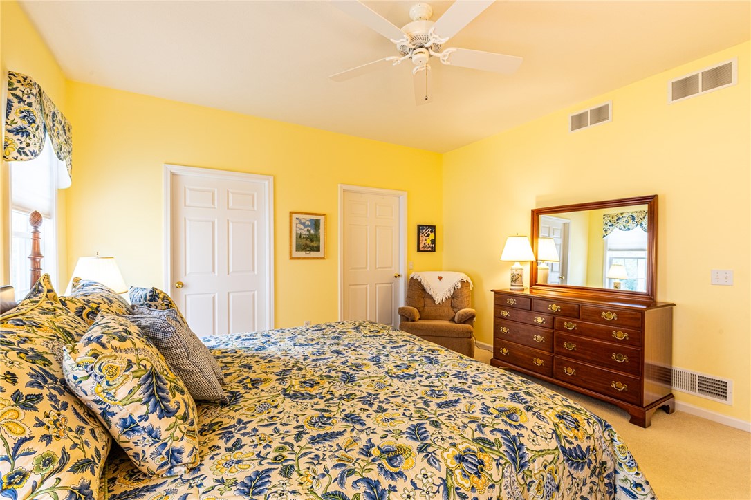 31 Brantley Way Penfield, NY 14526 - Photo 29 of 50 Lg Primary Bedroom