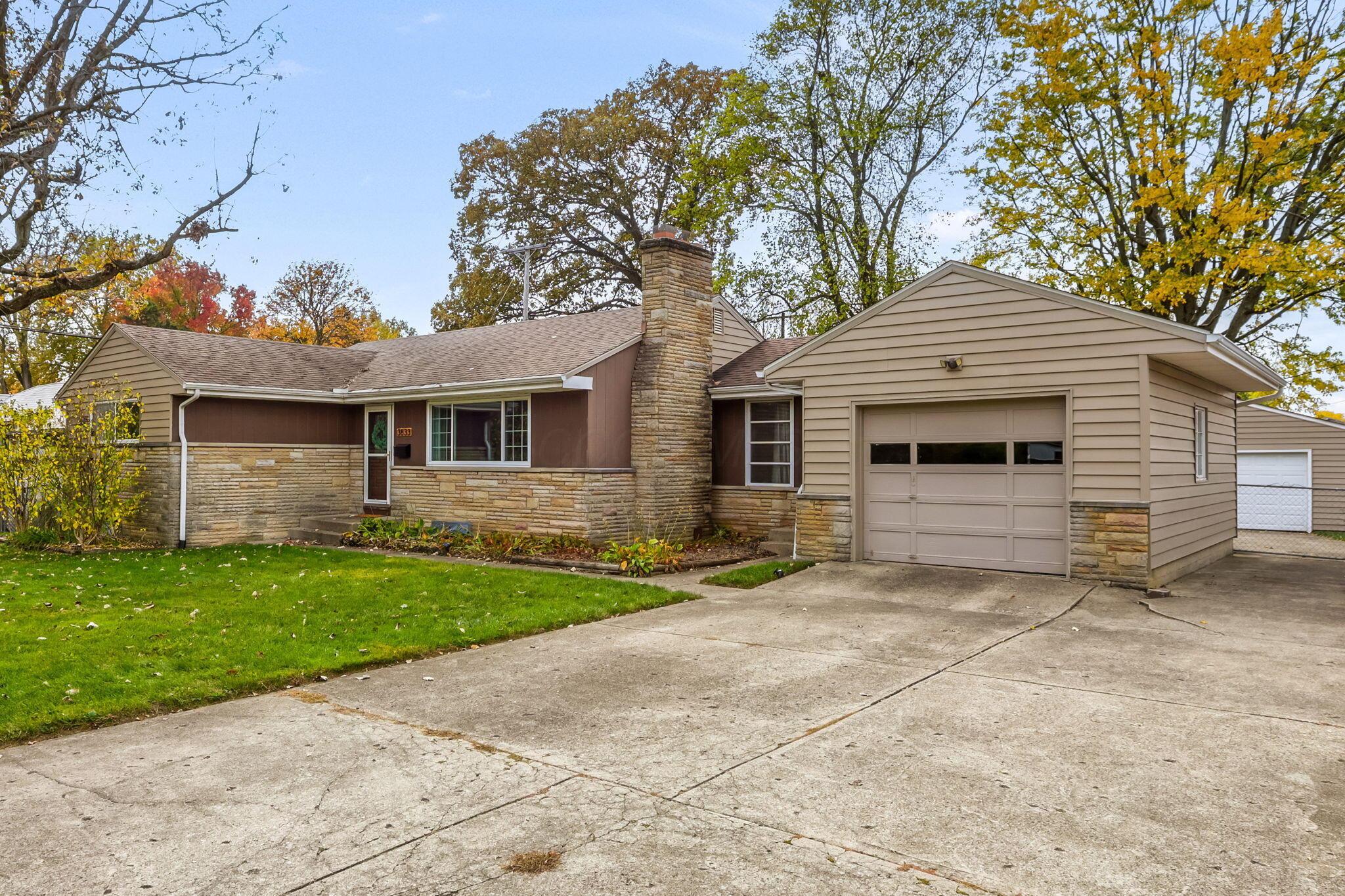 3833 Maize Road Columbus, OH 43224 - Photo 3 of 62 3-web-or-mls-939A9558 - Copy
