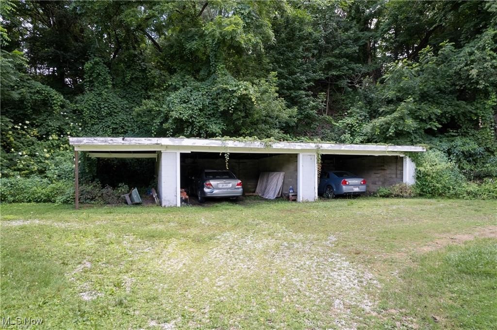 594 Shook Road Akron, OH 44319 - Photo 2 of 23