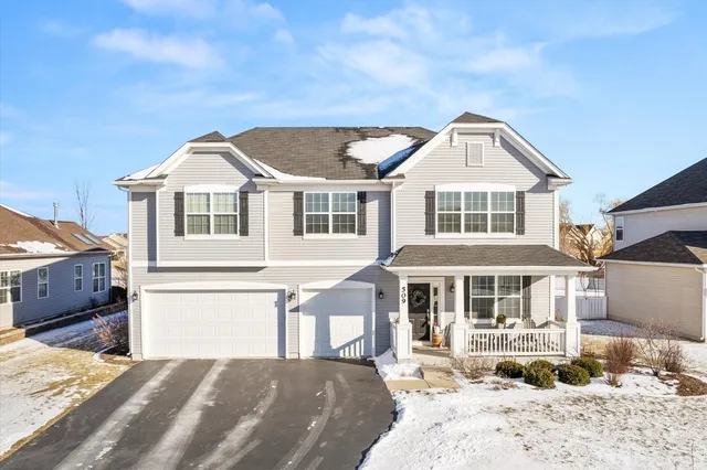 $549,900 | 509 Moorfield Avenue, North Aurora, IL 60542