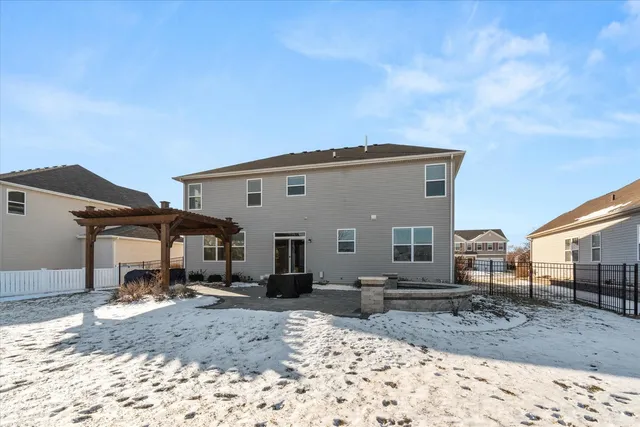 $549,900 | 509 Moorfield Avenue, North Aurora, IL 60542