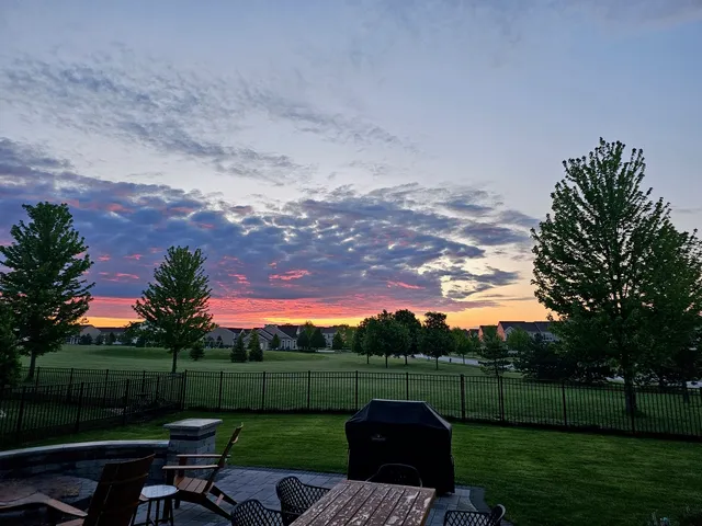 $549,900 | 509 Moorfield Avenue, North Aurora, IL 60542