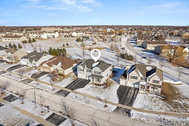 $549,900 | 509 Moorfield Avenue, North Aurora, IL 60542