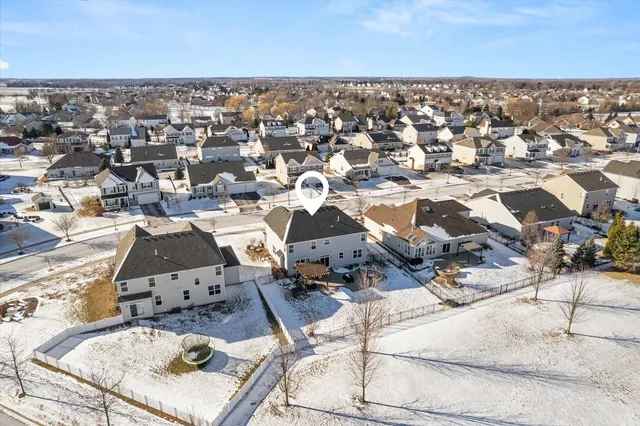 $549,900 | 509 Moorfield Avenue, North Aurora, IL 60542