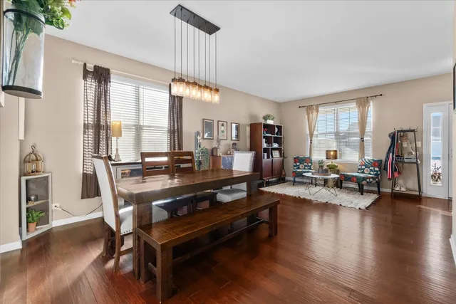 $549,900 | 509 Moorfield Avenue, North Aurora, IL 60542