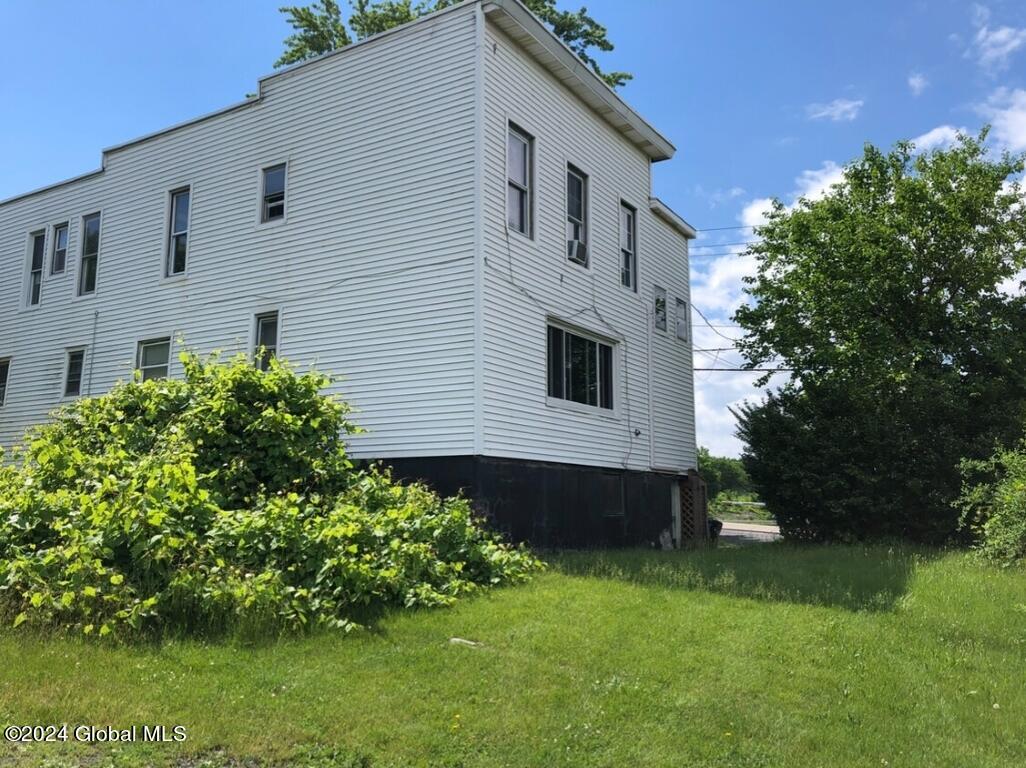 353 Maxon Road Schenectady, NY 12308 - Photo 4 of 6 attachment (2) (Medium)