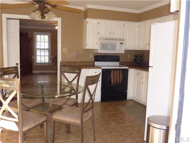 3236 Flintshire Road Raleigh, NC 27604 - Photo 4 of 11