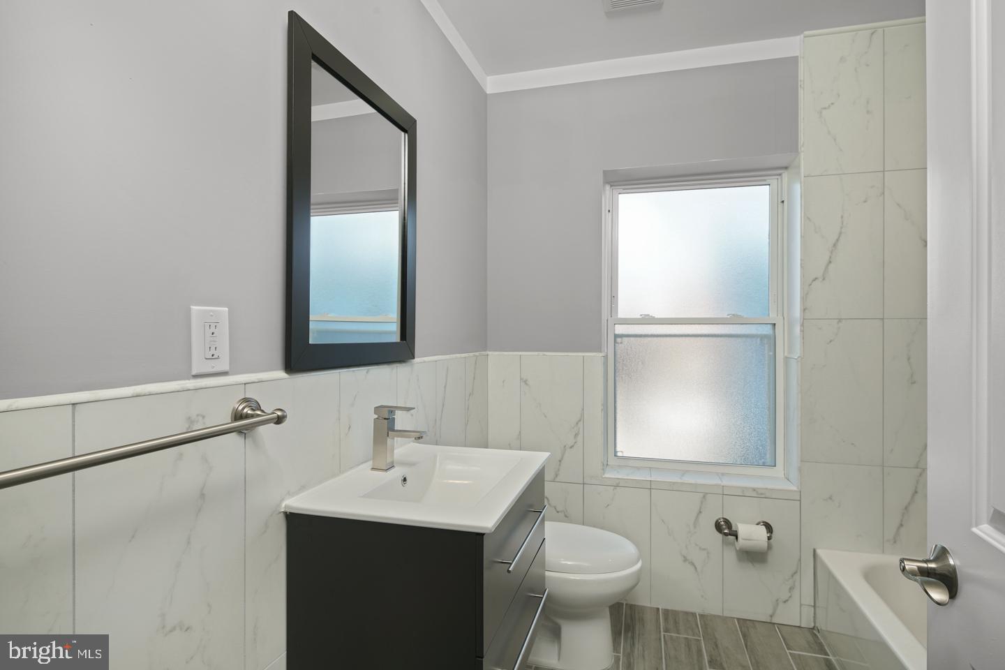 307 Sigel Street Philadelphia, PA 19148 - Photo 19 of 24