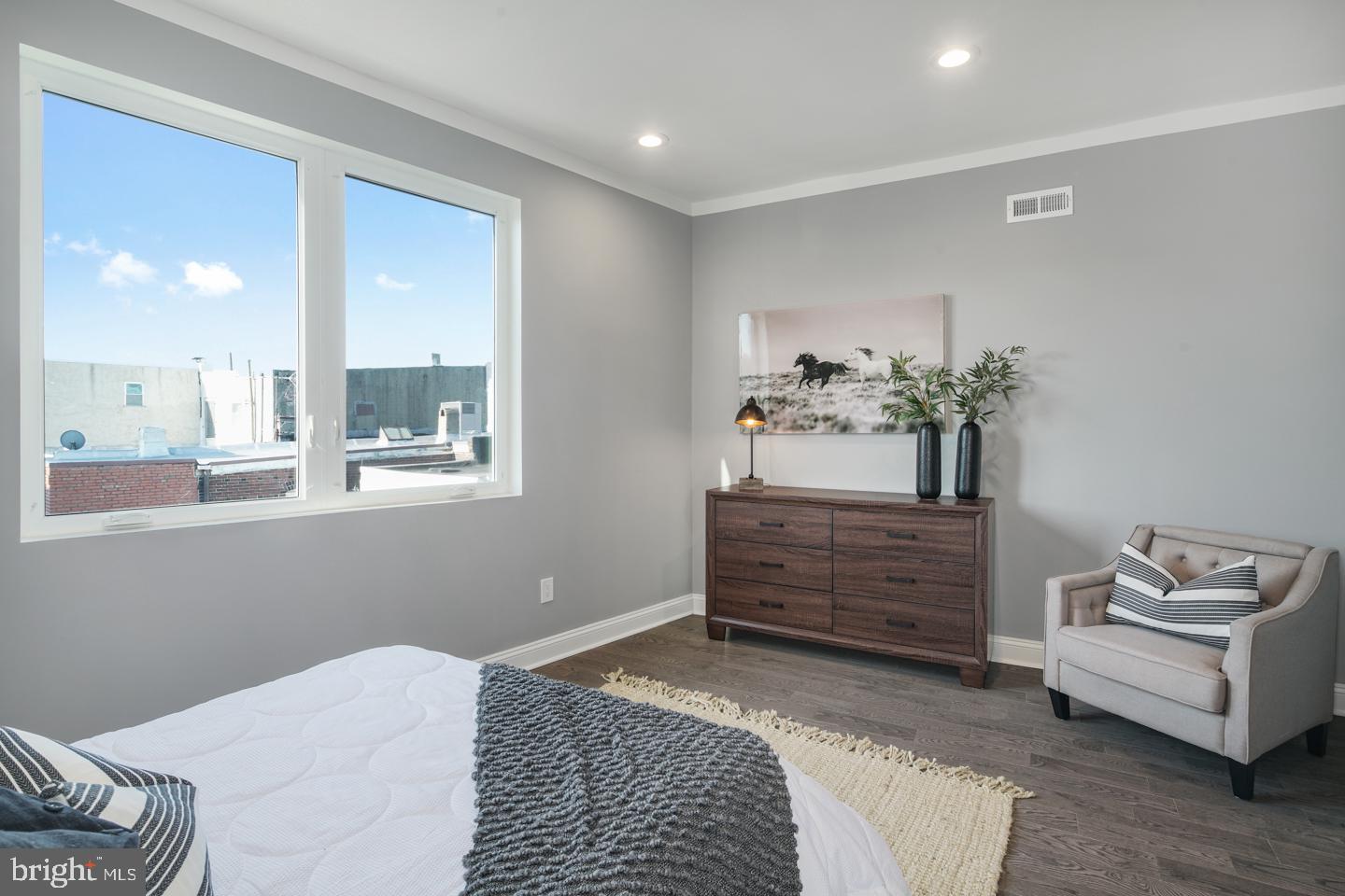 307 Sigel Street Philadelphia, PA 19148 - Photo 10 of 24