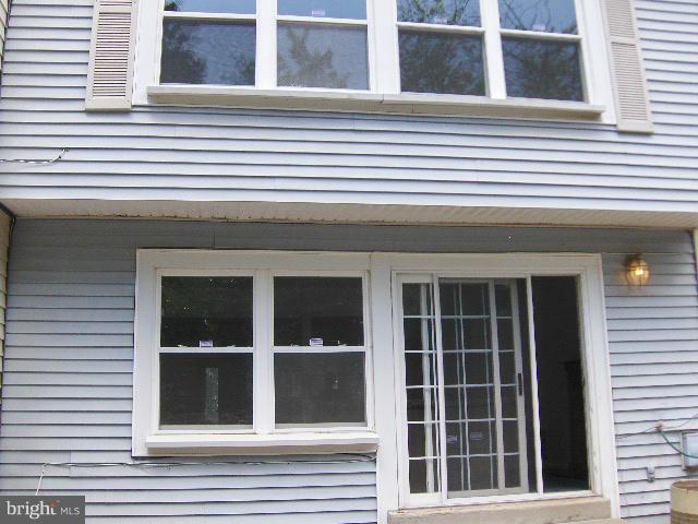 17410 Hoskinson Road Poolesville, MD 20837 - Photo 26 of 27 Exterior (Rear)