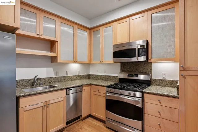 $379,000 | 6466 Hollis Street, Unit 248, Emeryville, CA 94608