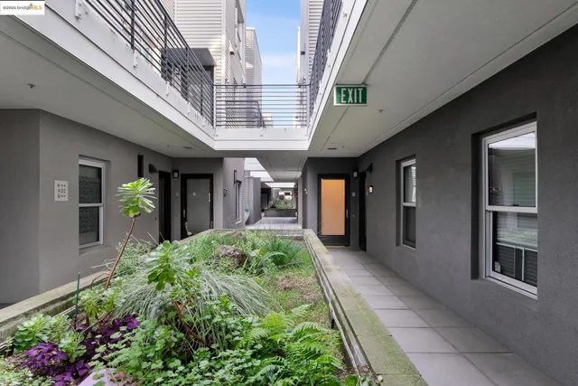 $379,000 | 6466 Hollis Street, Unit 248, Emeryville, CA 94608