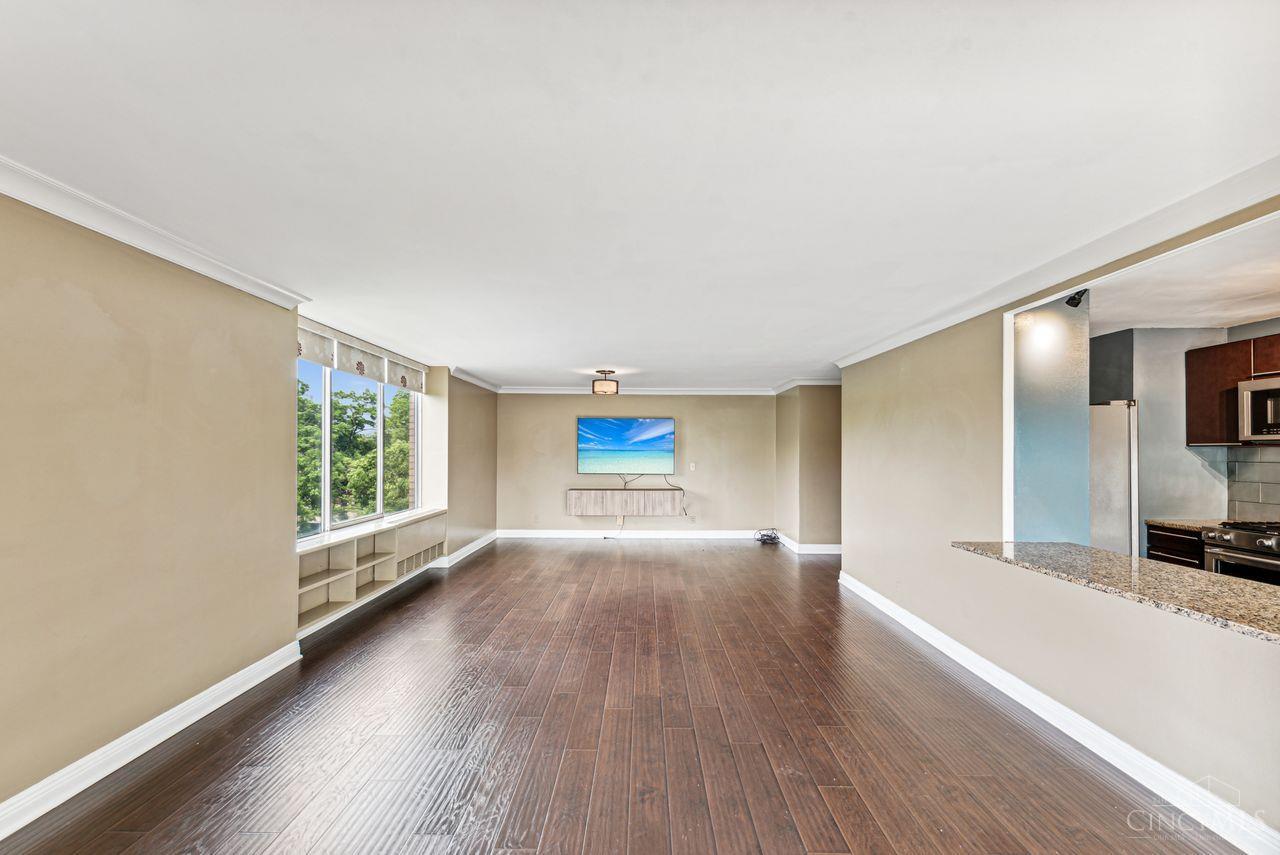 2324 Madison Road, Unit 408 Cincinnati, OH 45208 - Photo 9 of 36 Gallery Image 9