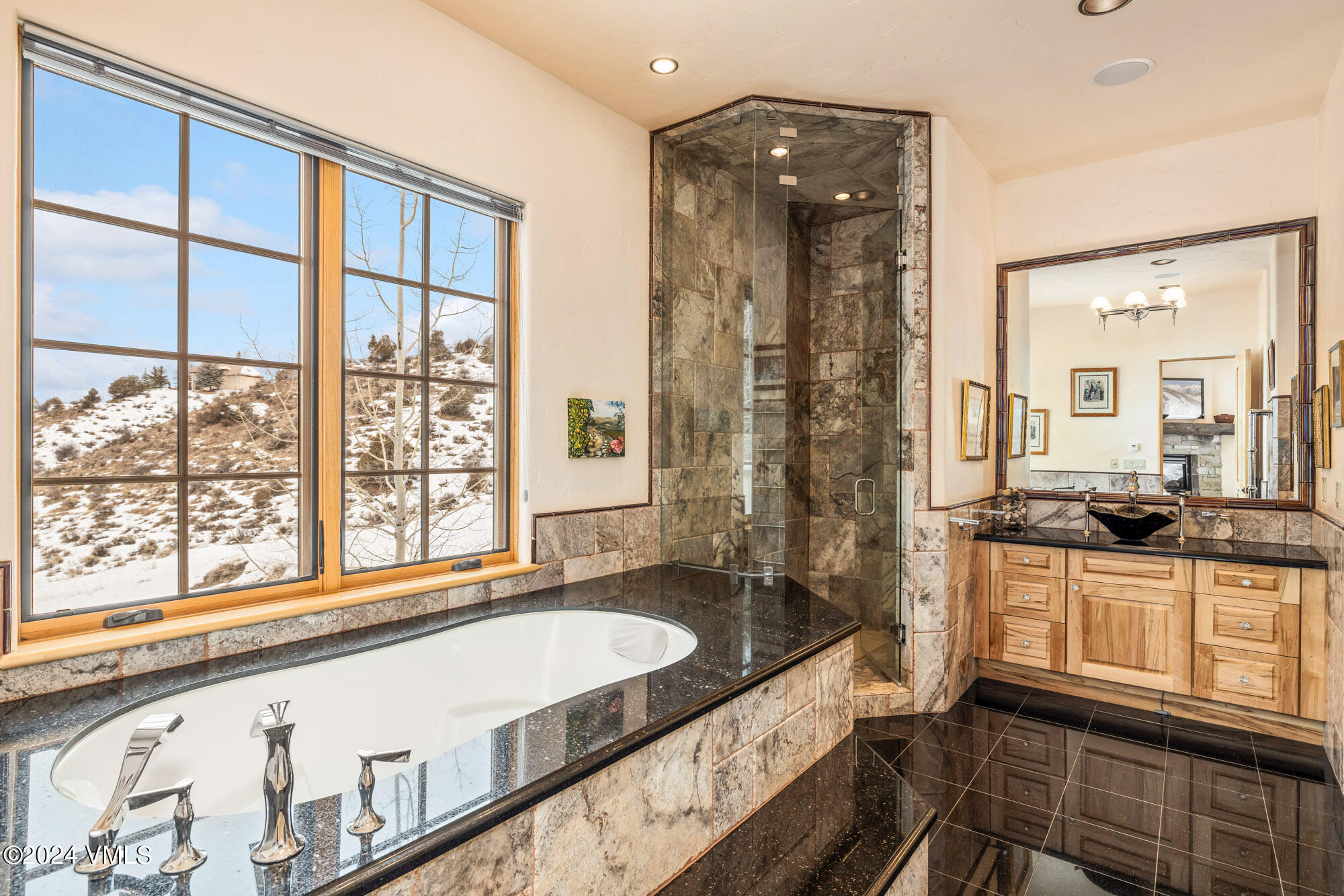 319 Granada Glen Road Edwards, CO 81632 - Photo 21 of 43 a view of a bath tub and sink in a room