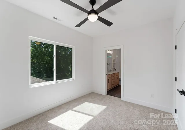 $3,200 | 2008 St John Street, Charlotte, NC 28216