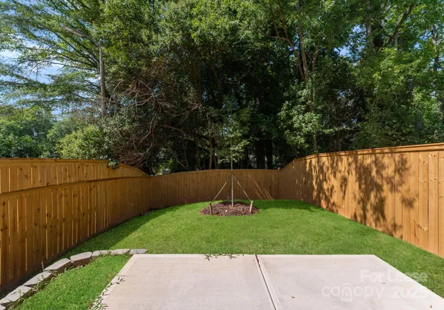 $3,200 | 2008 St John Street, Charlotte, NC 28216