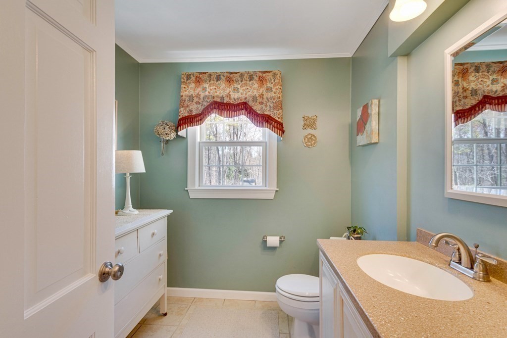 105 Hillside Road North Andover, MA 01845 - Photo 24 of 42 Gallery Image 24