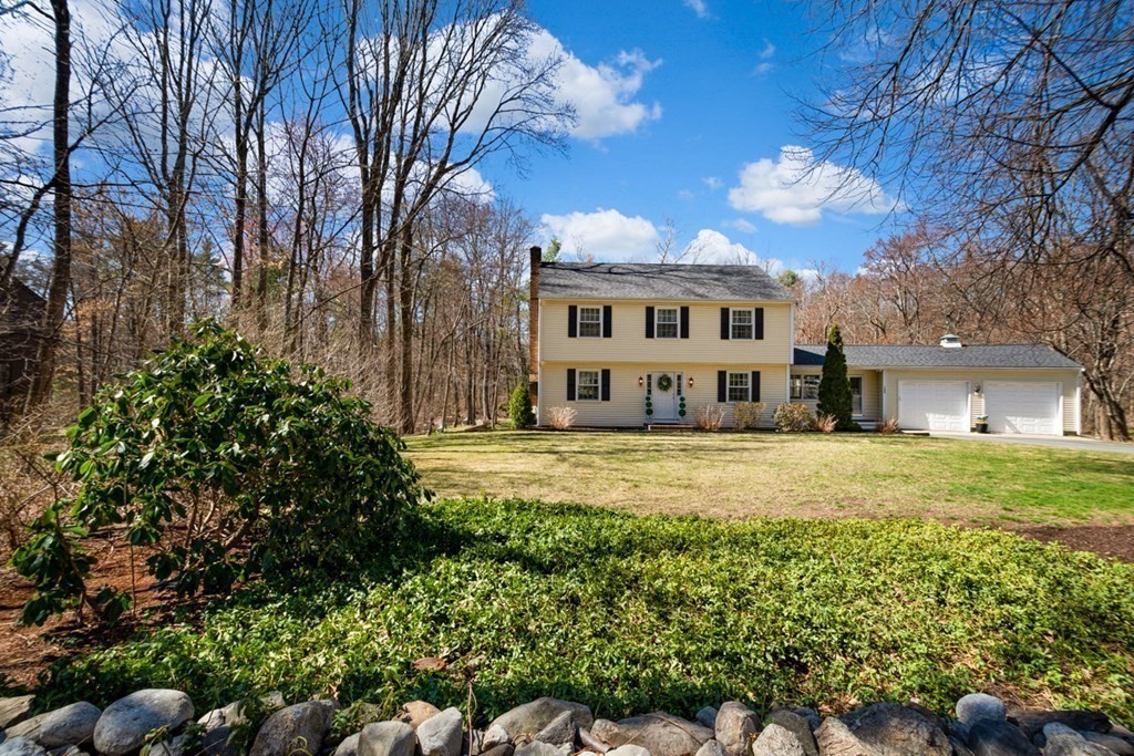 105 Hillside Road North Andover, MA 01845 - Photo 3 of 42 Gallery Image 3