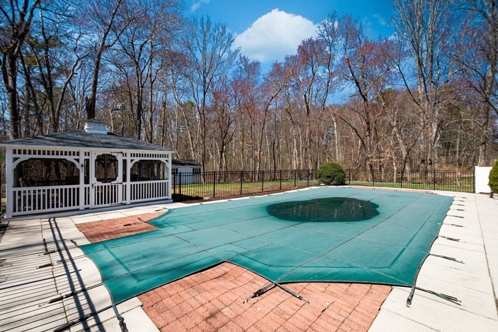 105 Hillside Road North Andover, MA 01845 - Photo 34 of 42 Gallery Image 34