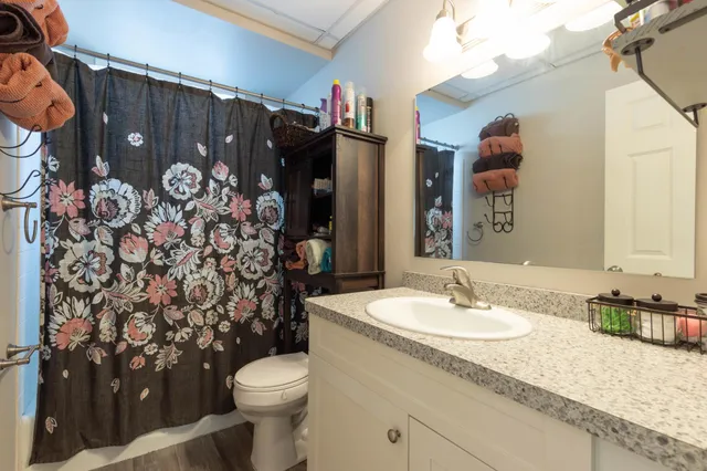 $275,000 | 1651 4th Street East, St. Paul, MN 55106