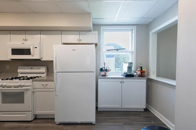 $275,000 | 1651 4th Street East, St. Paul, MN 55106