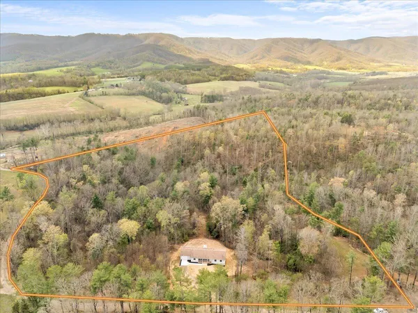 $423,900 | 133 Starling Lane, Callaway, VA 24067