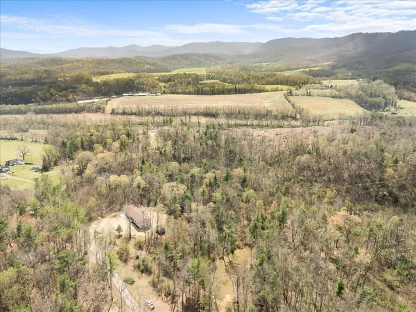 $434,900 | 133 Starling Lane, Callaway, VA 24067