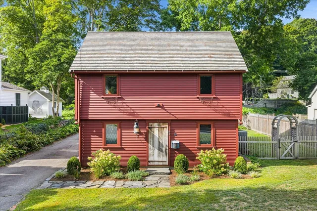 $769,900 | 60 North Main Street, Essex, CT 06426