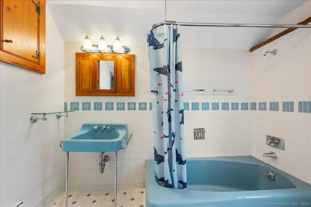 $769,900 | 60 North Main Street, Essex, CT 06426