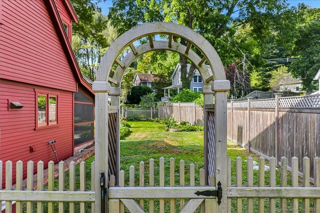 $769,900 | 60 North Main Street, Essex, CT 06426