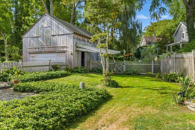 $769,900 | 60 North Main Street, Essex, CT 06426