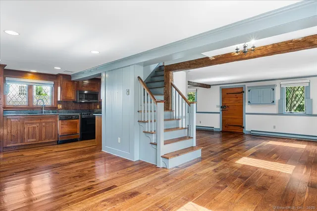 $769,900 | 60 North Main Street, Essex, CT 06426