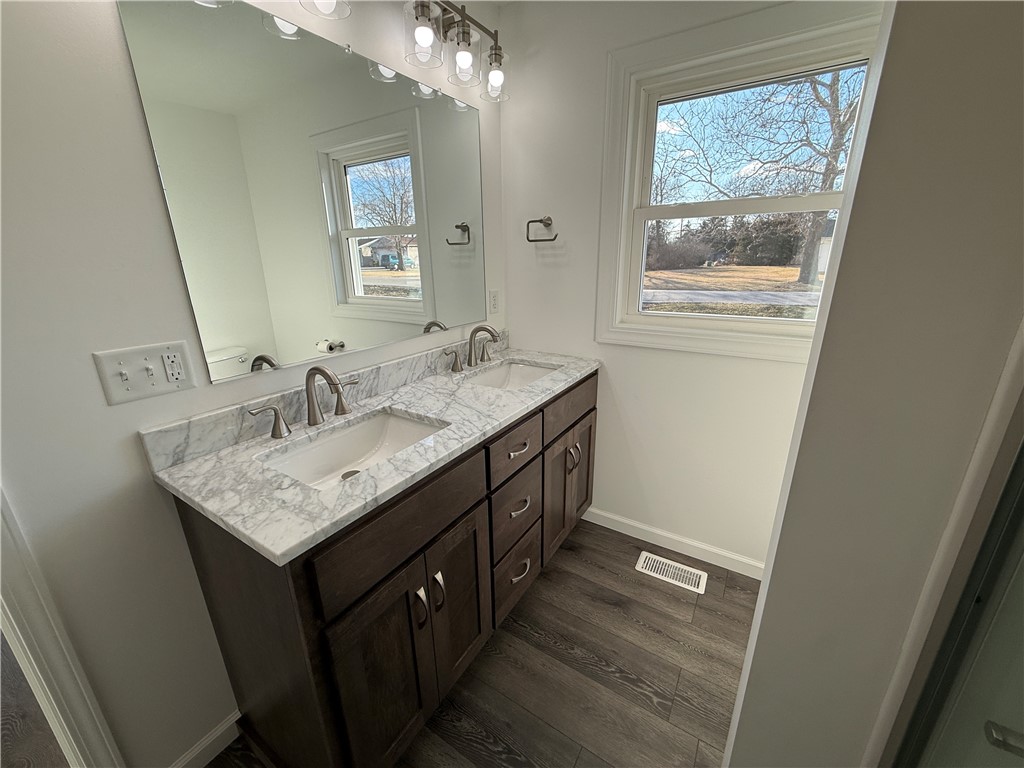 1952 South Westgate Drive Decatur, IL 62521 - Photo 11 of 24