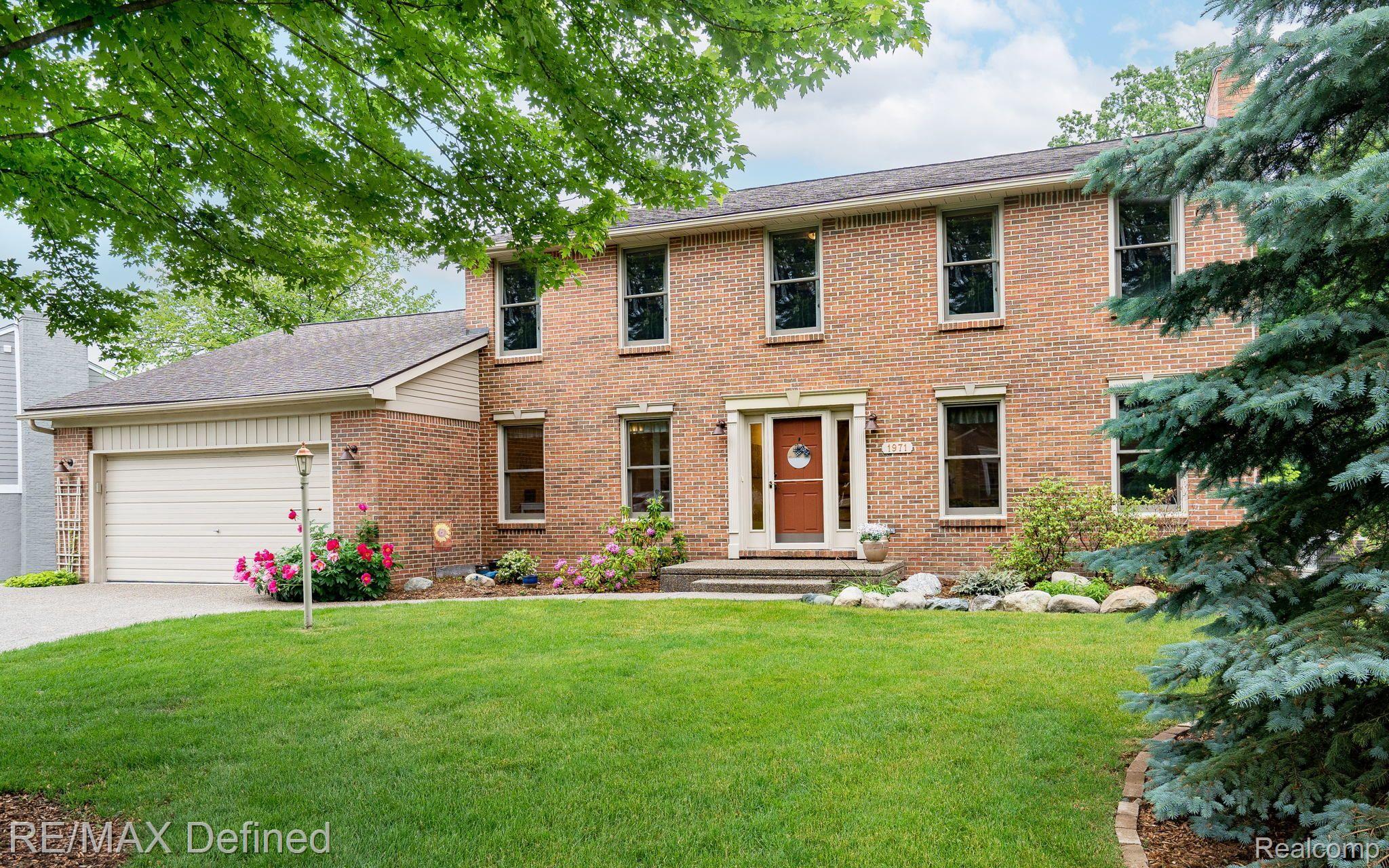 1971 Clear Point Court Rochester, MI 48306 - Photo 1 of 55 Gallery Image 1