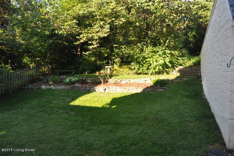 2372 Valley Vista Road Louisville, KY 40205 - Photo 54 of 59 DSC_0003