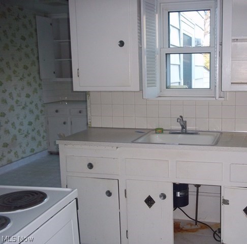 1126 Sunset Road Cleveland, OH 44124 - Photo 4 of 17