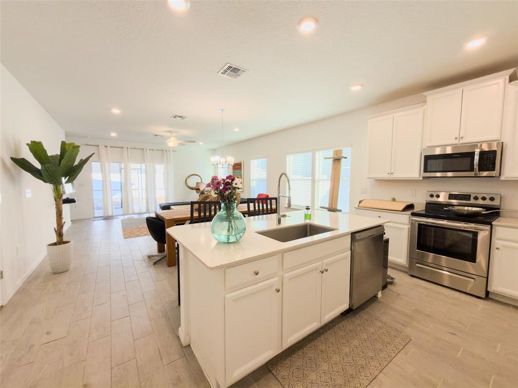 7451 Southwest 76th Terrace Ocala, FL 34481 - Photo 10 of 35