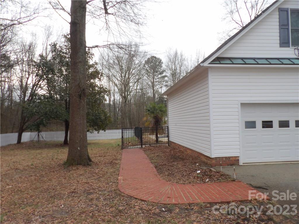 823 East Old Limestone Road York, SC 29745 - Photo 26 of 31 Gallery Image 26