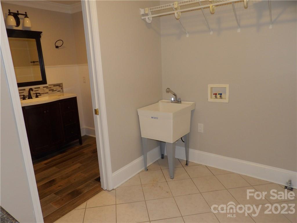 823 East Old Limestone Road York, SC 29745 - Photo 8 of 31 Gallery Image 8
