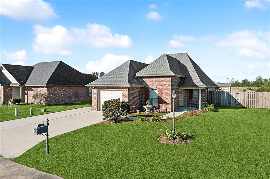 262 Landmark Drive Raceland, LA 70394 - Photo 1 of 21 Gallery Image 1