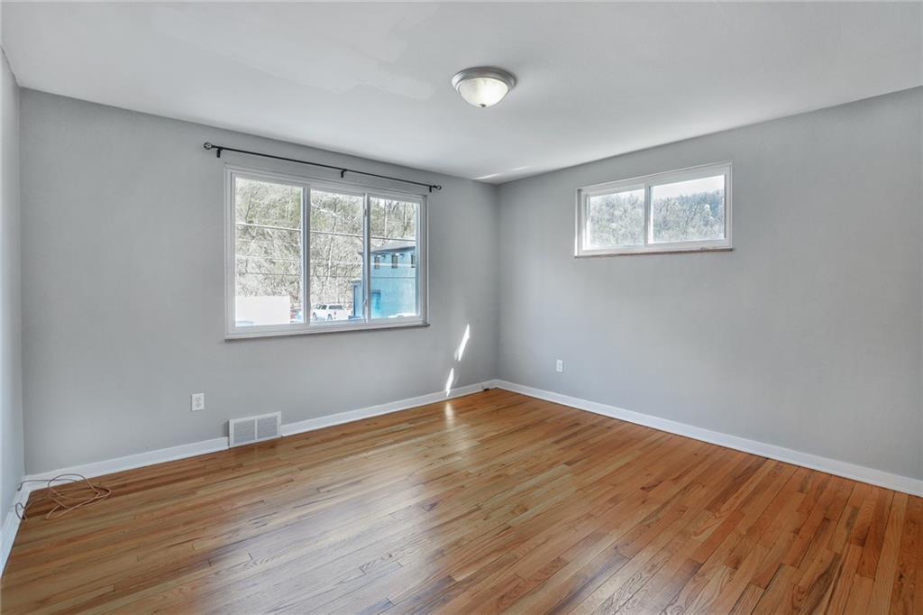 667 Becks Run Road Pittsburgh, PA 15210 - Photo 9 of 20 Gallery Image 9