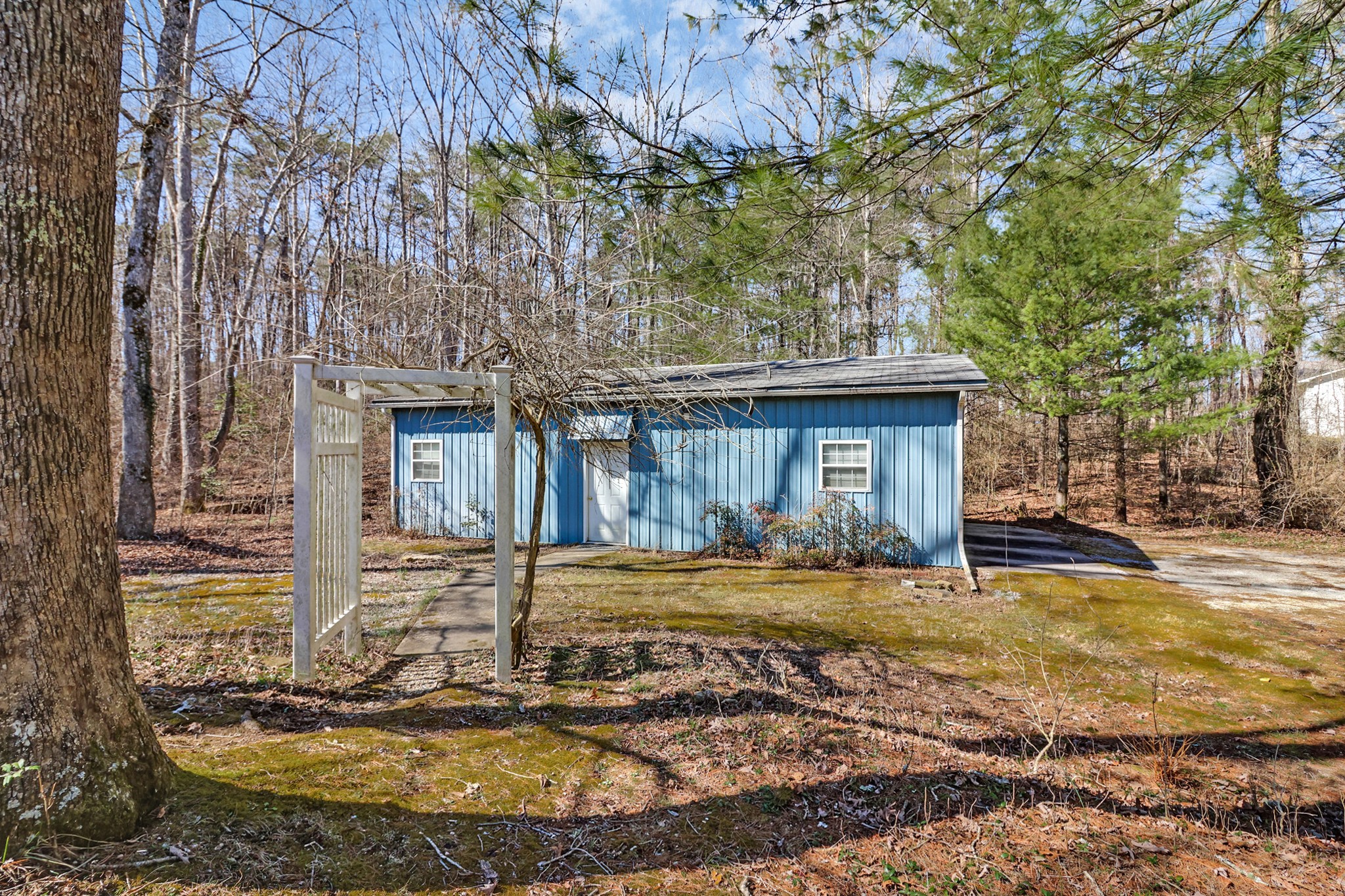 262 Mockingbird Drive Crossville, TN 38555 - Photo 35 of 41 a view of a house with backyard